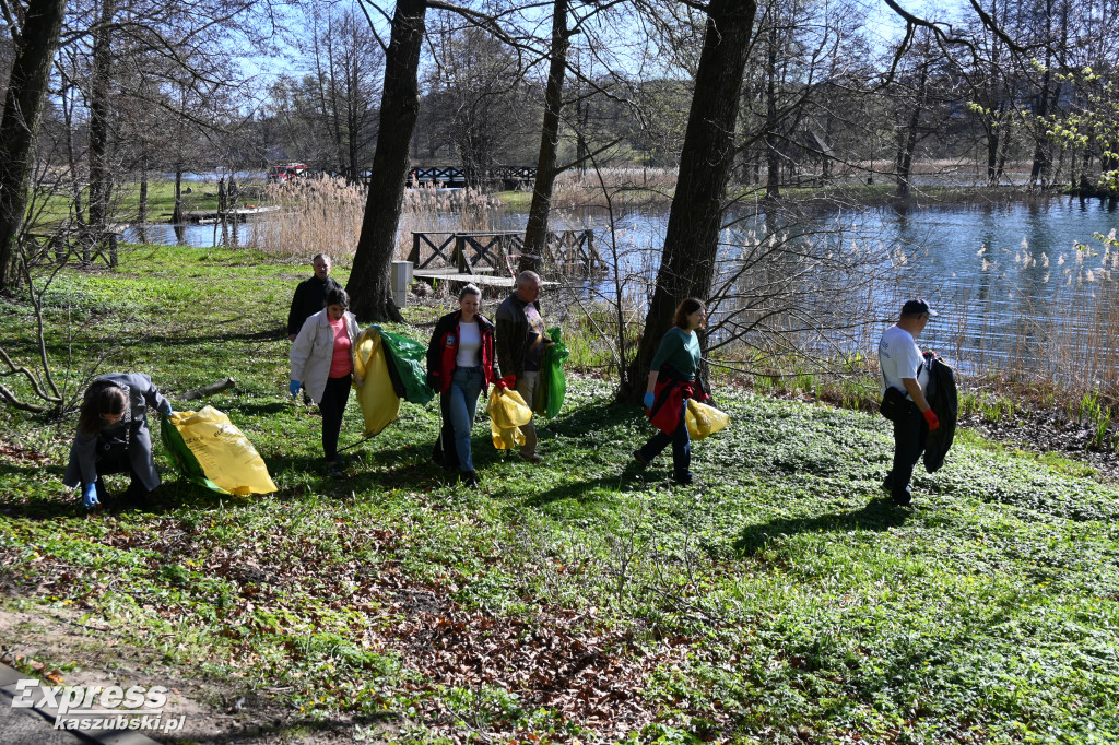 Akcja sprzątania kartuskich jezior