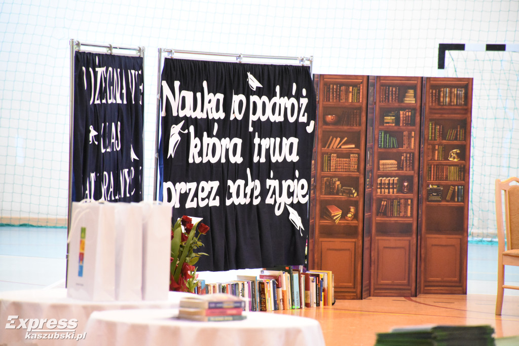 Pożegnanie maturzystów PZS w Sierakowicach