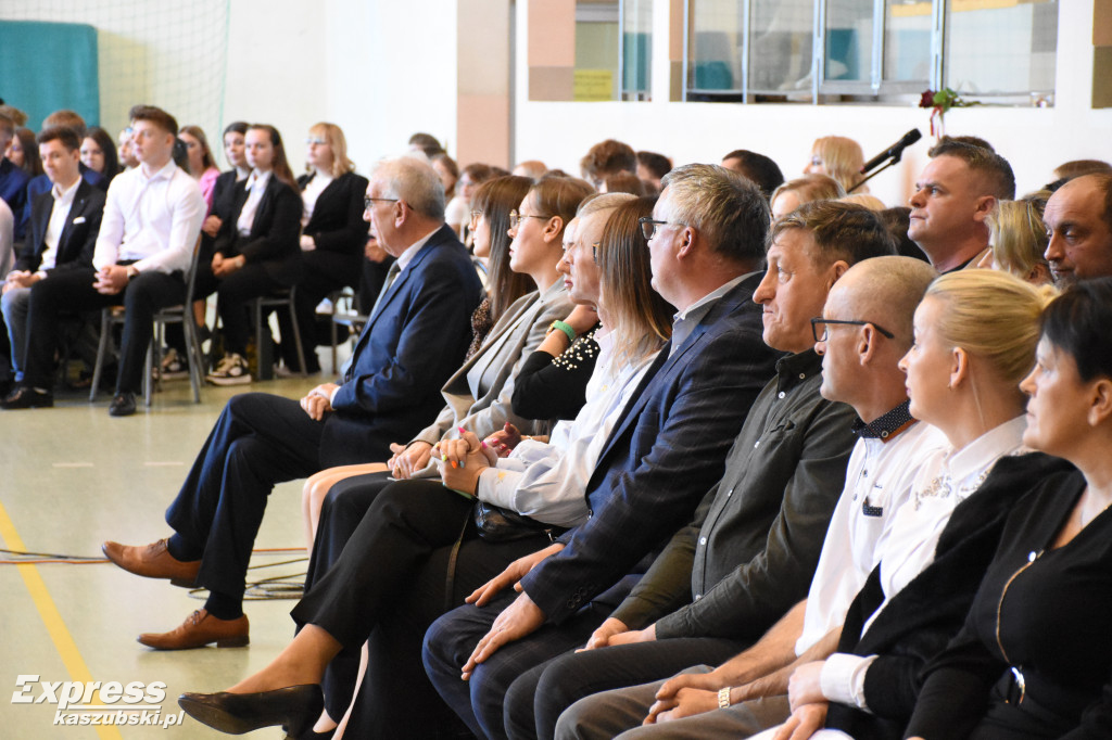 Pożegnanie maturzystów PZS w Sierakowicach