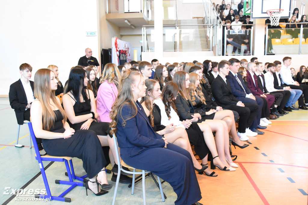 Pożegnanie maturzystów PZS w Sierakowicach