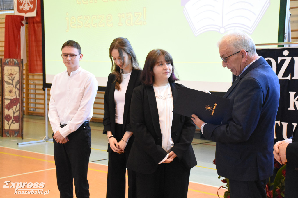 Pożegnanie maturzystów PZS w Sierakowicach