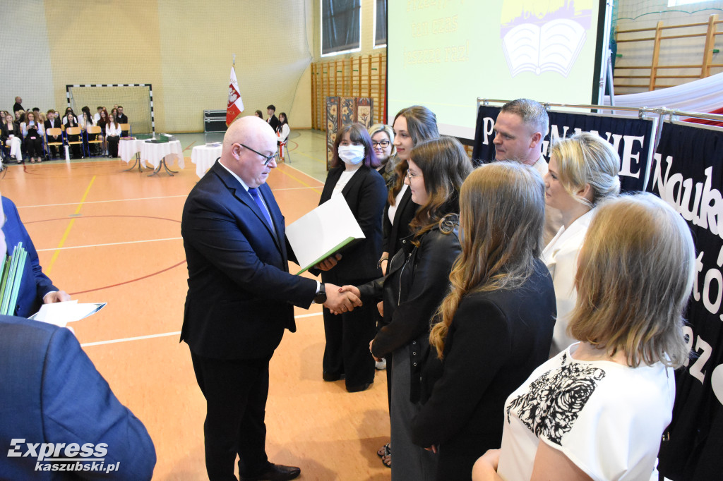 Pożegnanie maturzystów PZS w Sierakowicach