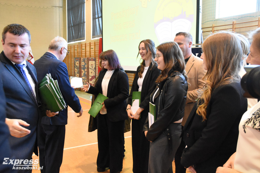 Pożegnanie maturzystów PZS w Sierakowicach