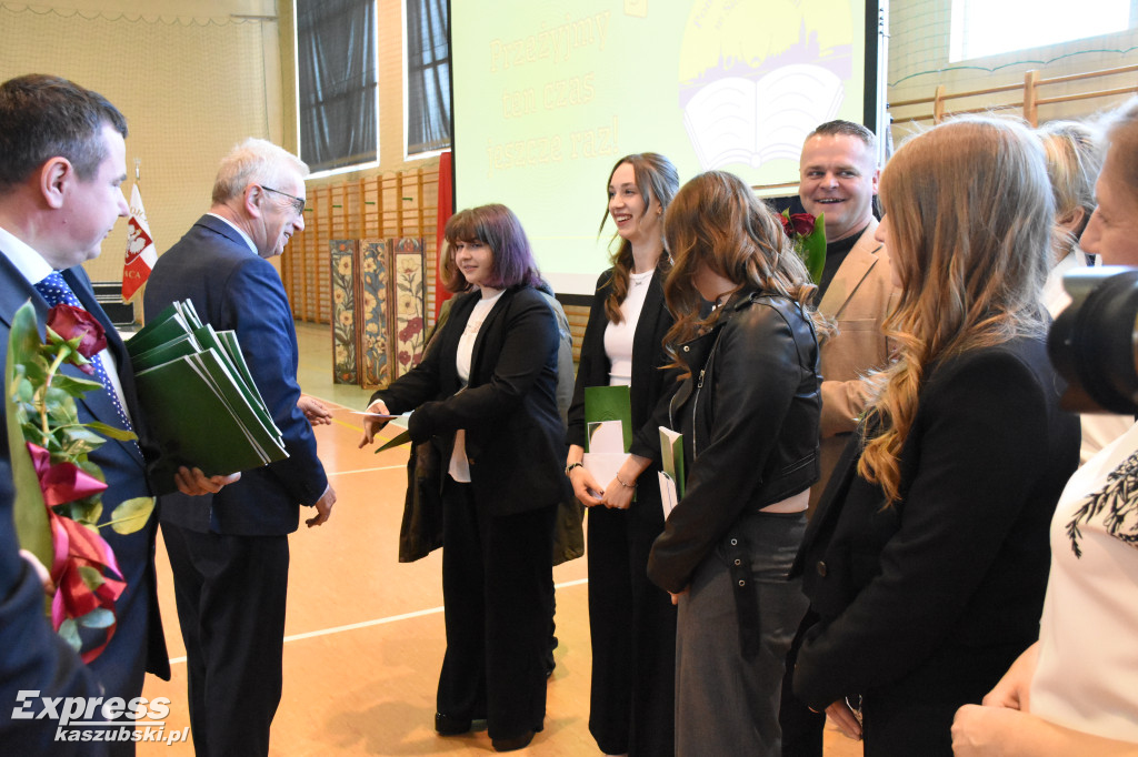 Pożegnanie maturzystów PZS w Sierakowicach