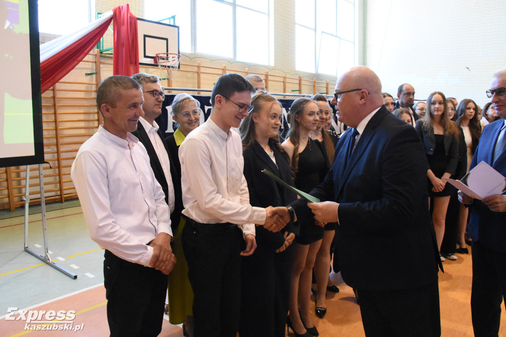 Pożegnanie maturzystów PZS w Sierakowicach