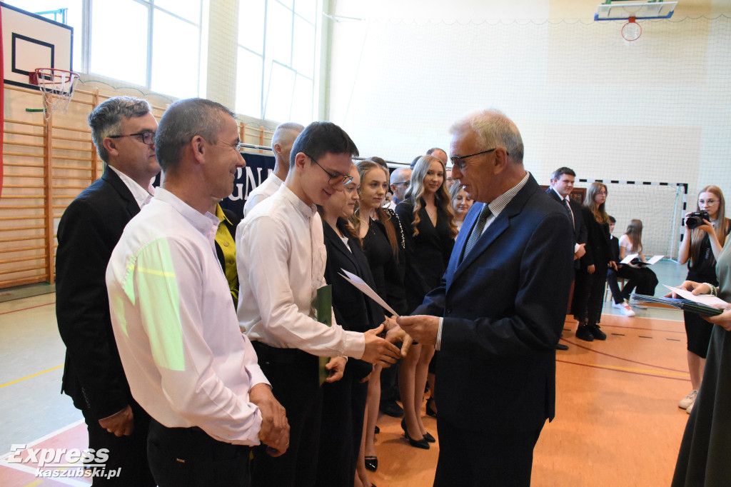 Pożegnanie maturzystów PZS w Sierakowicach