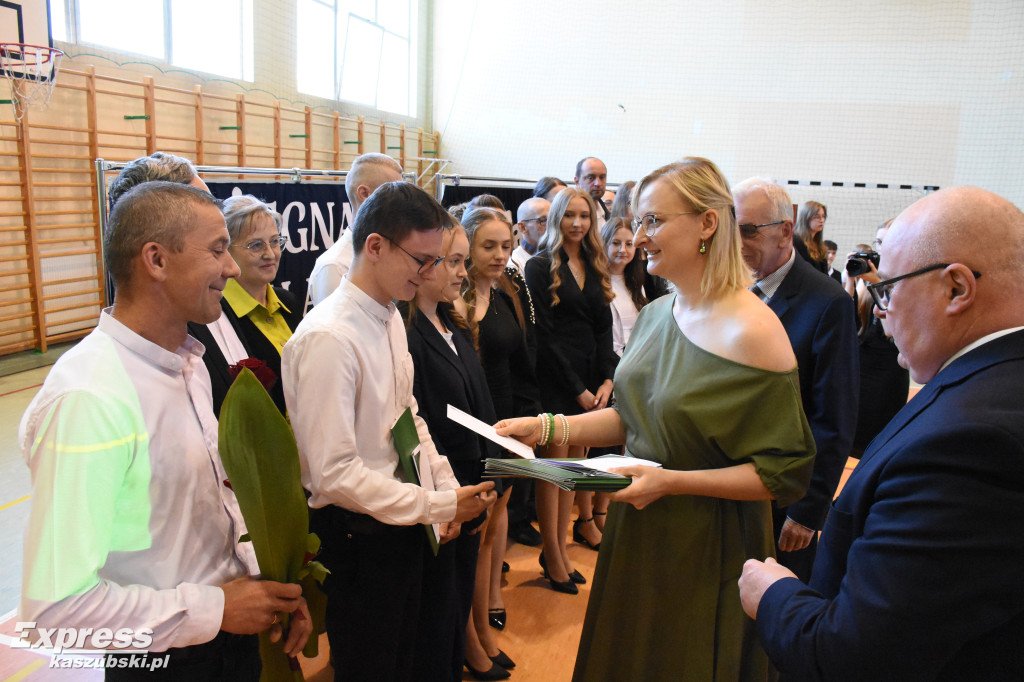 Pożegnanie maturzystów PZS w Sierakowicach