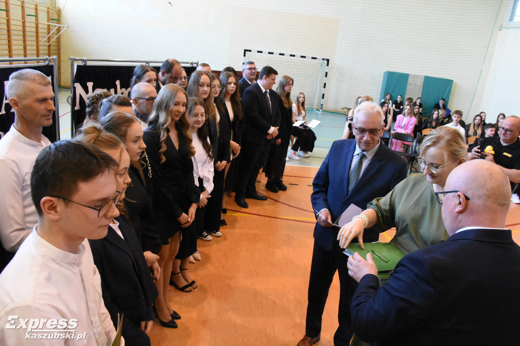 Pożegnanie maturzystów PZS w Sierakowicach