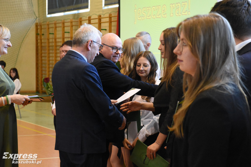 Pożegnanie maturzystów PZS w Sierakowicach