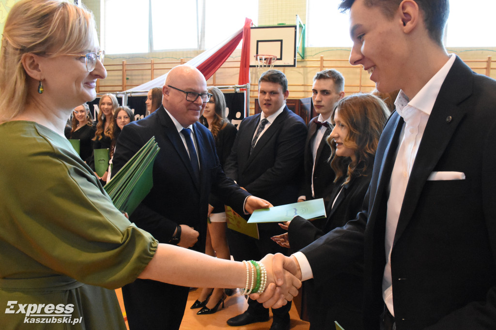 Pożegnanie maturzystów PZS w Sierakowicach