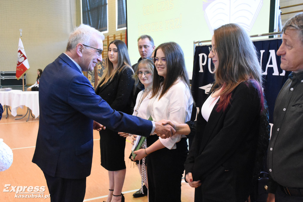 Pożegnanie maturzystów PZS w Sierakowicach