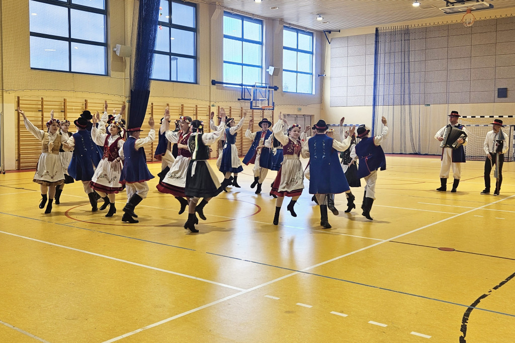 Powiatowy Konkurs Kaszubskich Zespołów Wokalno-Tanecznych w Baninie