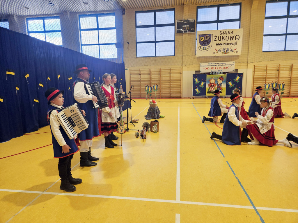 Powiatowy Konkurs Kaszubskich Zespołów Wokalno-Tanecznych w Baninie