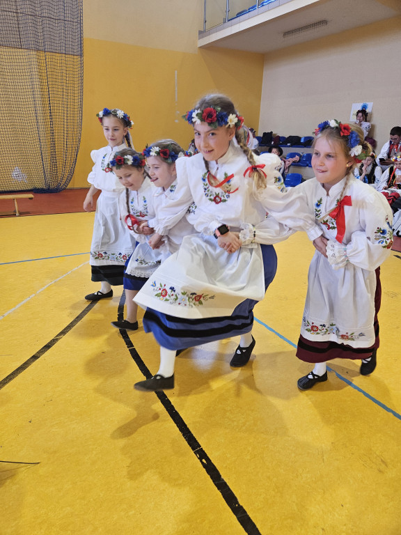 Powiatowy Konkurs Kaszubskich Zespołów Wokalno-Tanecznych w Baninie