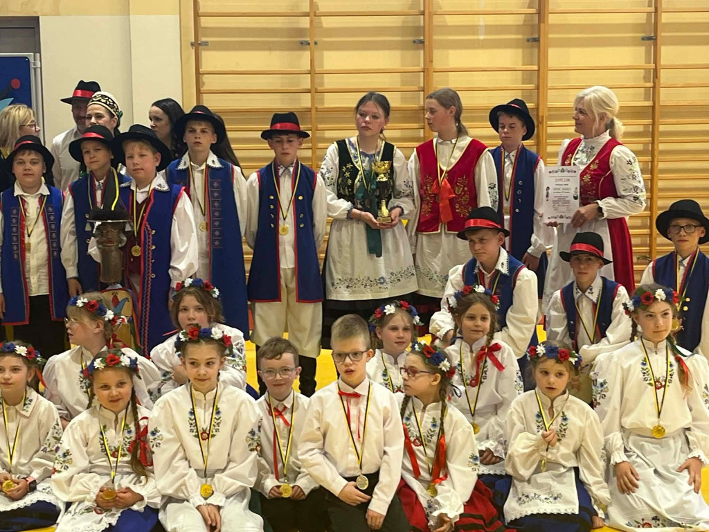 Powiatowy Konkurs Kaszubskich Zespołów Wokalno-Tanecznych w Baninie