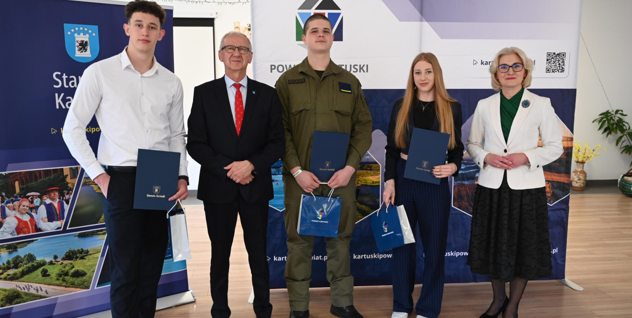 Wręczenie sportowcom stypendiów