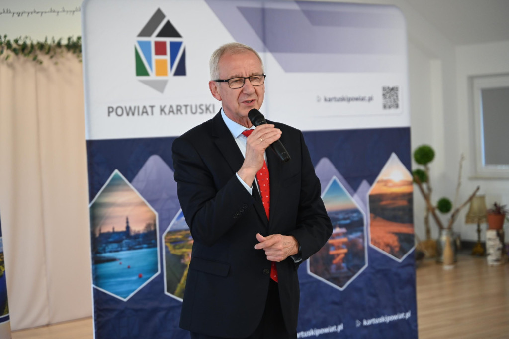 Wręczenie sportowcom stypendiów