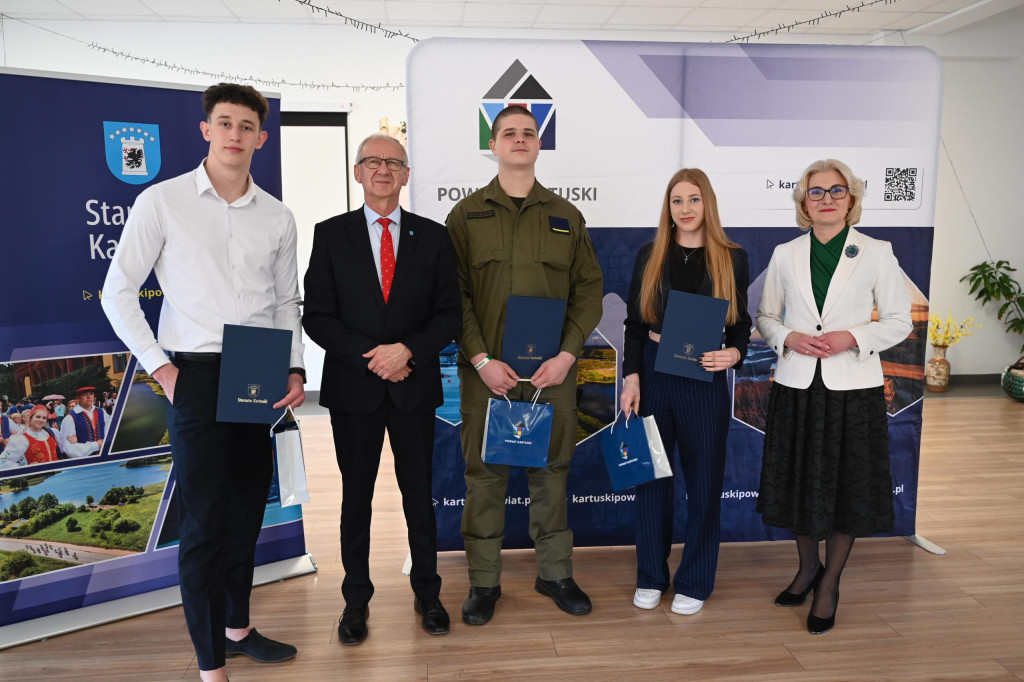 Wręczenie sportowcom stypendiów