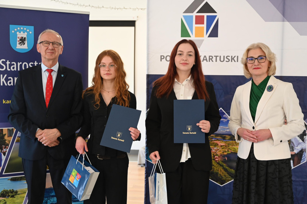 Wręczenie sportowcom stypendiów