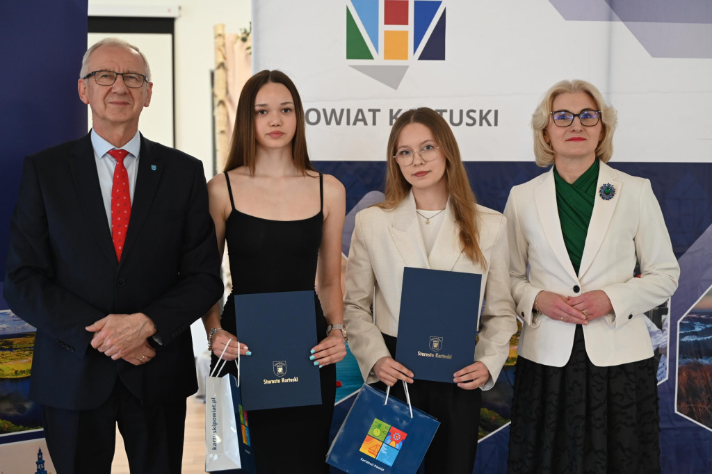 Wręczenie sportowcom stypendiów