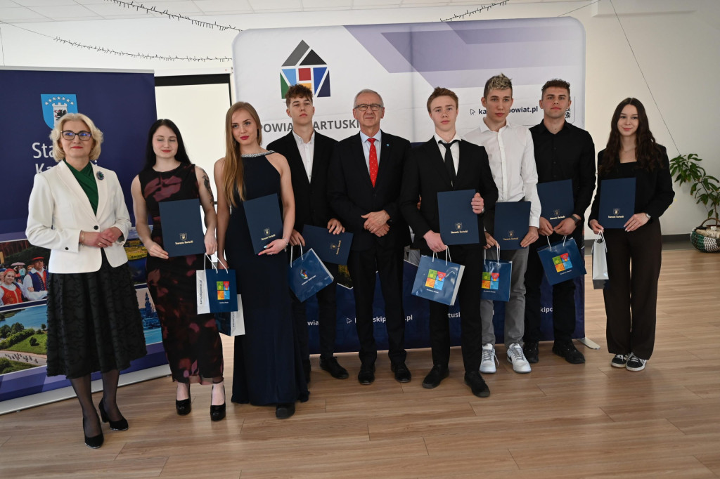 Wręczenie sportowcom stypendiów