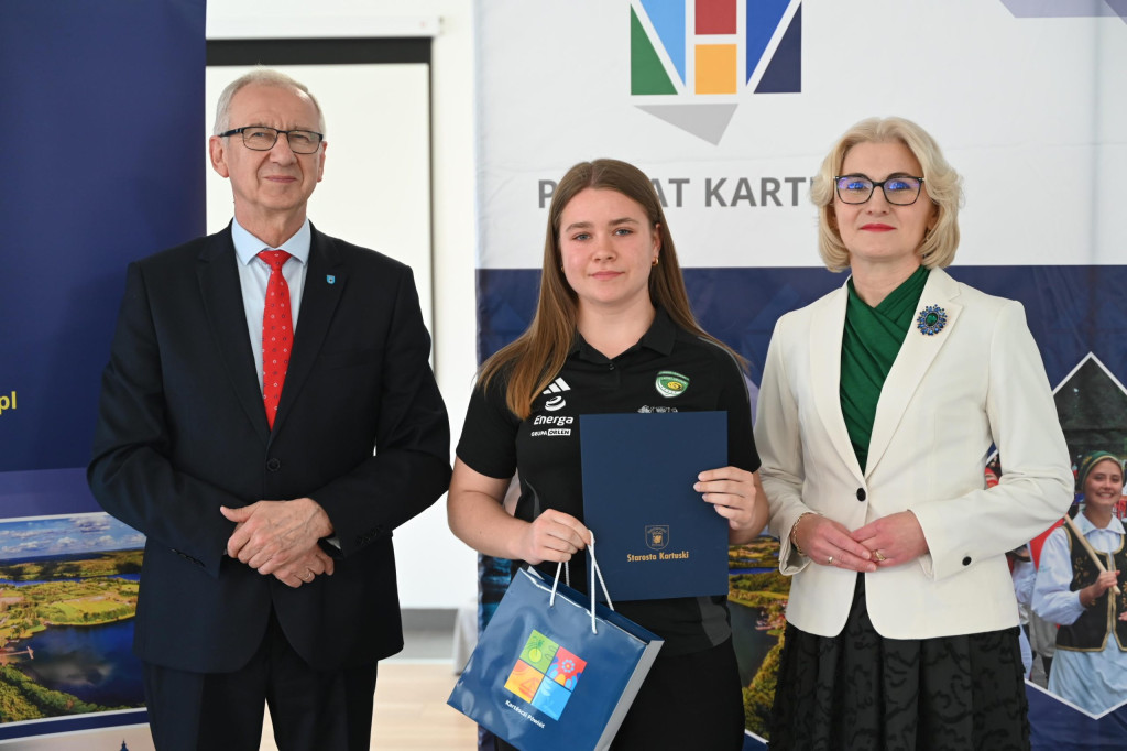 Wręczenie sportowcom stypendiów