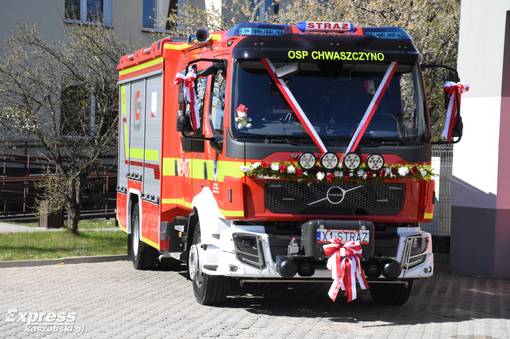 Uroczyste przekazanie wozu bojowego dla OSP Chwaszczyno