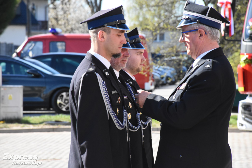 Uroczyste przekazanie wozu bojowego dla OSP Chwaszczyno