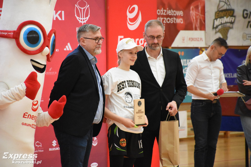Finałowy Mecz turnieju U13 kobiet w Sierakowicach