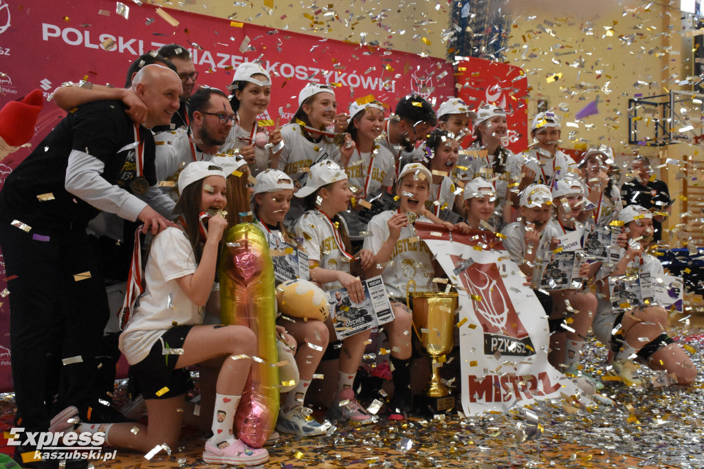 Finałowy Mecz turnieju U13 kobiet w Sierakowicach