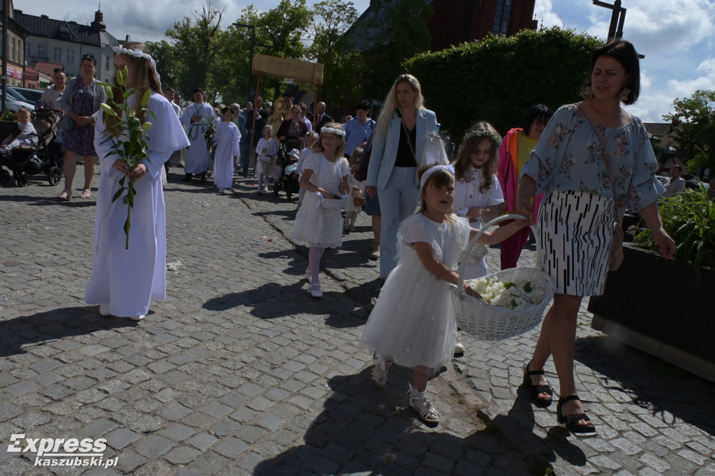 Procesja Bożego Ciała w parafii pw. św. Kazimierza w Kartuzach
