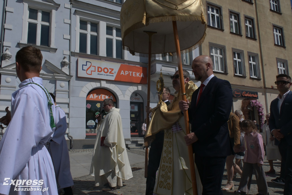 Procesja Bożego Ciała w parafii pw. św. Kazimierza w Kartuzach