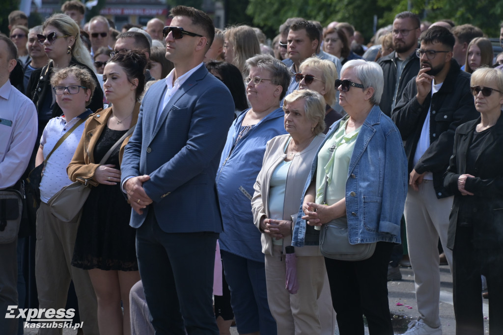 Procesja Bożego Ciała w parafii pw. św. Kazimierza w Kartuzach