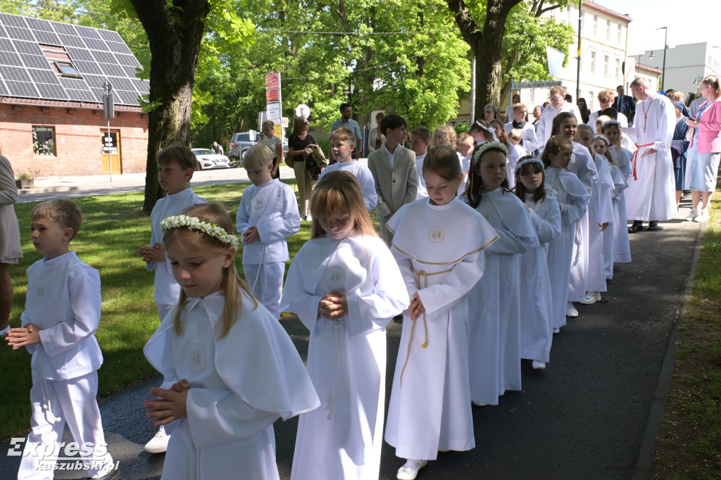 Procesja Bożego Ciała w parafii pw. św. Kazimierza w Kartuzach