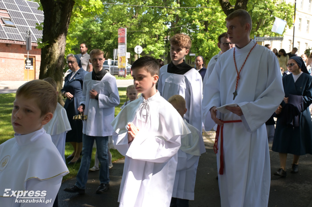 Procesja Bożego Ciała w parafii pw. św. Kazimierza w Kartuzach