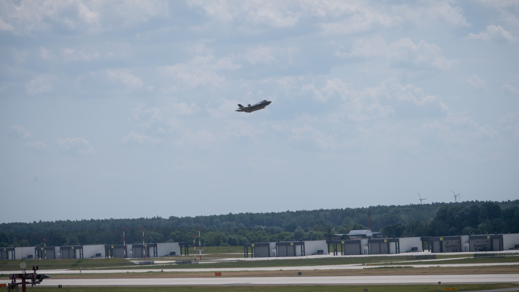 Myśliwce F-35 Husarz nad Polską
