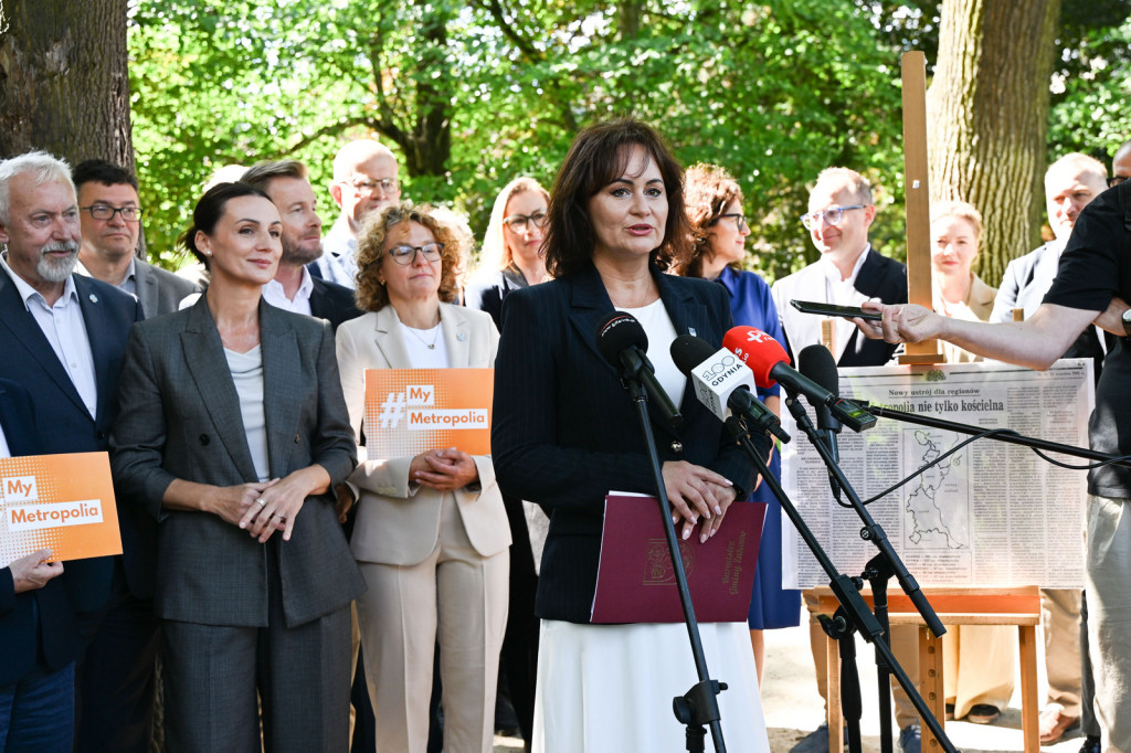 Radość samorządowców po podpisaniu ustawy metropolitalnej