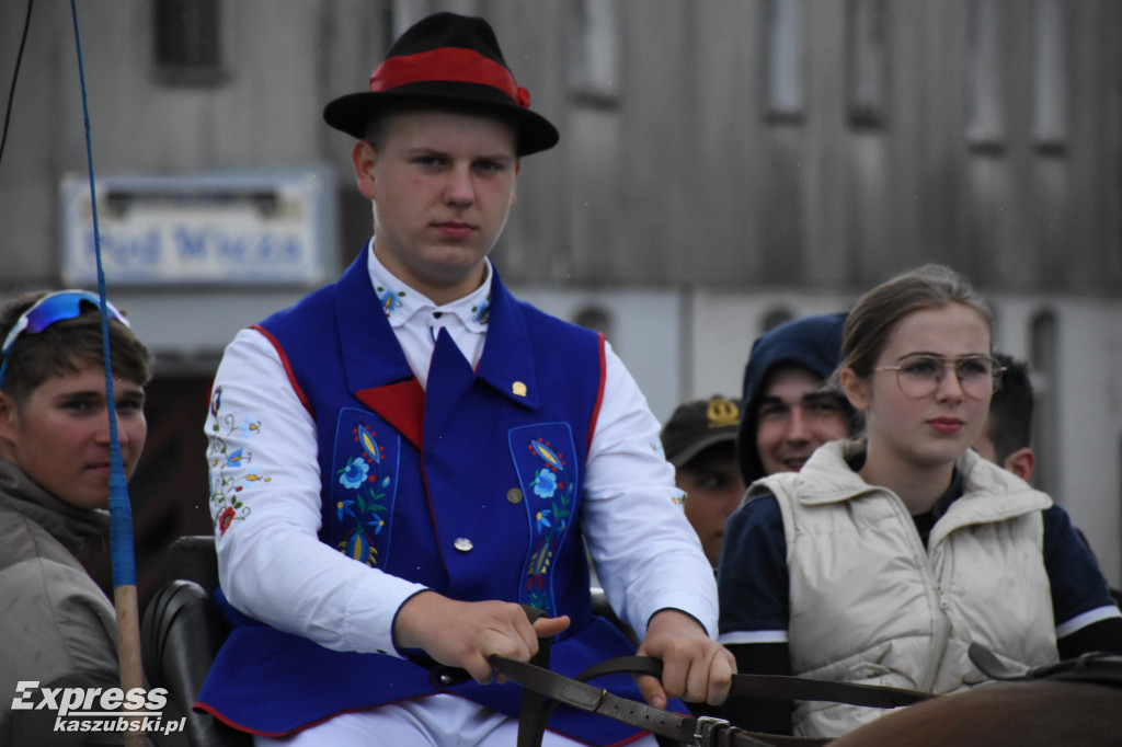 Wielka Parada Wozów i Bryczek w Szymbarku