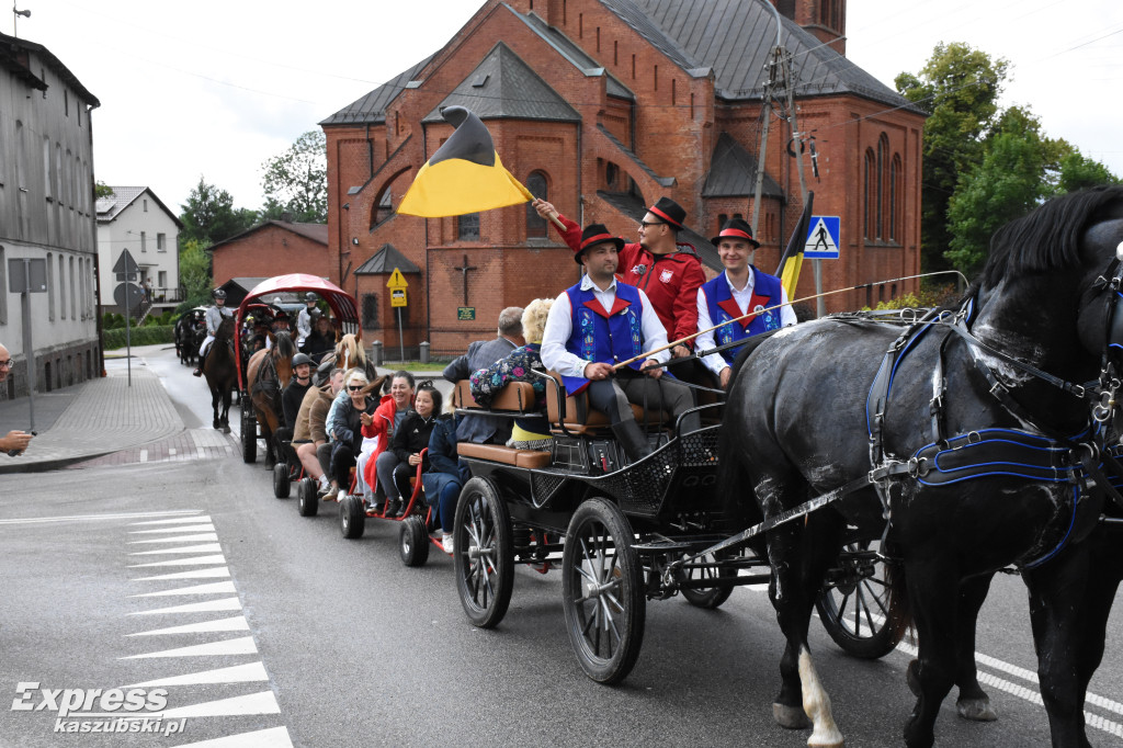 Wielka Parada Wozów i Bryczek w Szymbarku
