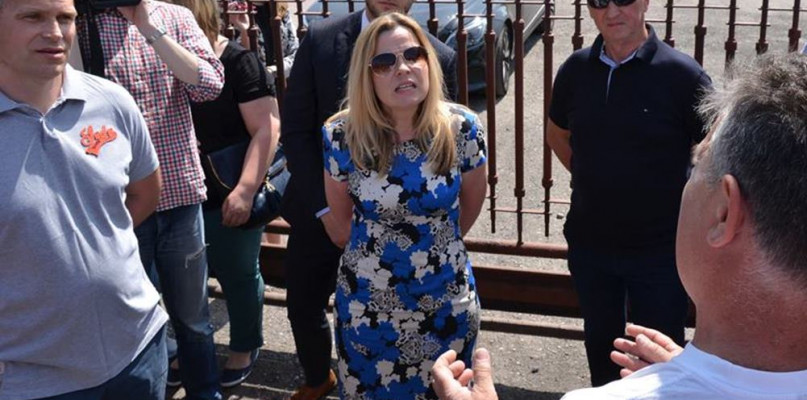 Żukowo. Pikieta przed zlikwidowaną ubojnią drobiu. "Oszukali nas na setki tysięcy"