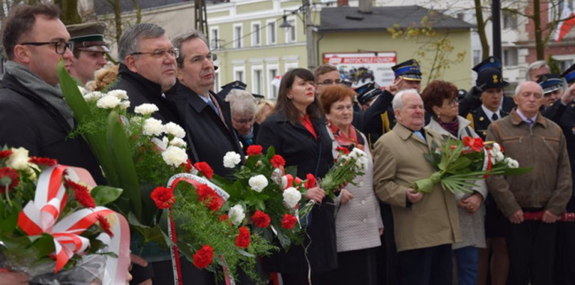 Kartuzy. Uroczystości trzeciomajowe. Park zyskał nazwę 66 Kaszubskiego Pułku Piech