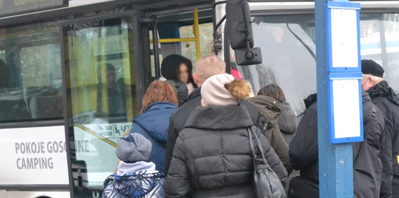 Żukowo. Bezpłatna komunikacja dla uczniów na liniach 126, 171 i 174