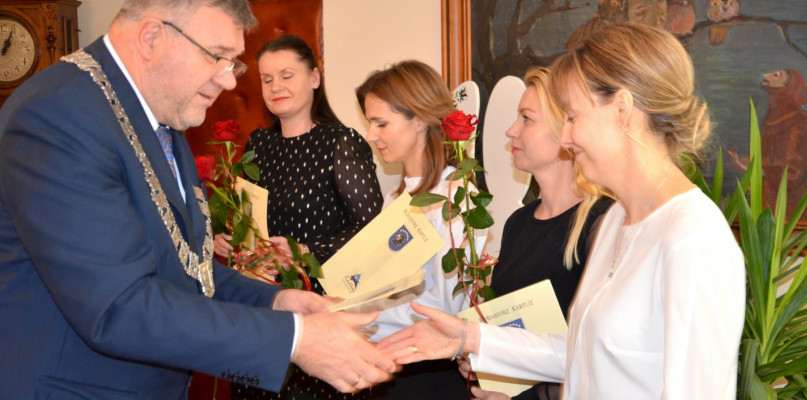 Kartuzy. Nauczyciele odebrali awanse