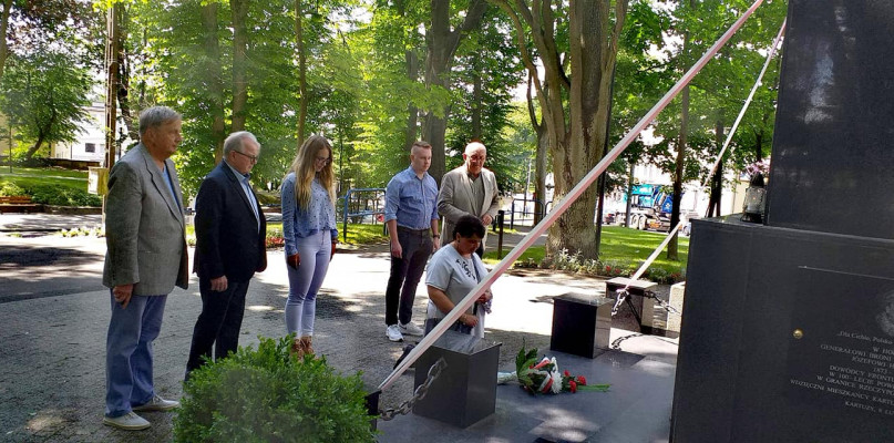 Kartuzy. Radni klubu PiS dziękują za wynik wyborów Matce Boskiej