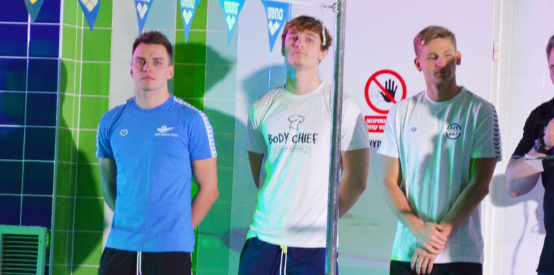 Jakub Skierka, Kacper Stokowski i Radosław Kawęcki podczas ubiegłorocznych Ogólnopolskich Zawodów Pływackich Kaszuby- Swim rozgrywanych w Kartuzach. fot. archiwum/Magda Dzienisz