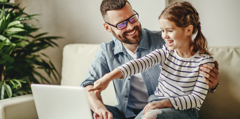 Co trzeba wiedzieć, zanim założy się konto bankowe swojemu dziecku?