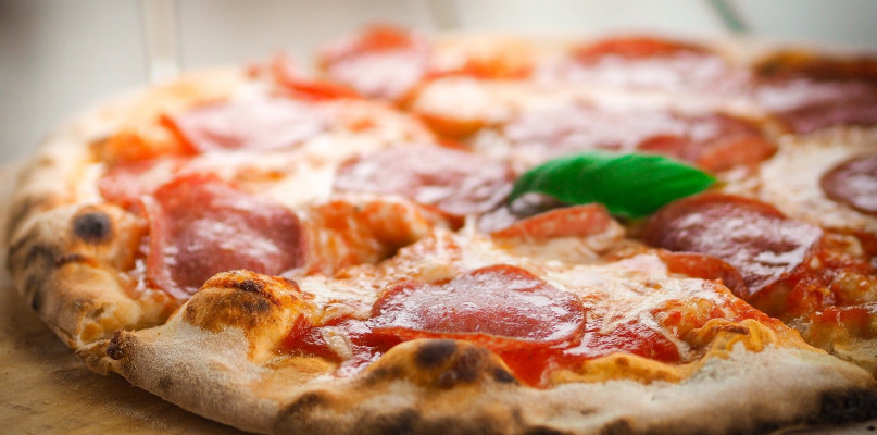 Jaka jest najlepsza pizza i gdzie ją podają? 