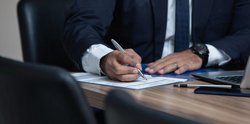 Prawnik a adwokat. Jakie są różnice?