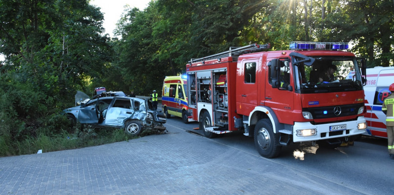 Kczewo. Zderzenie osobówek. Są ranni, zadysponowano śmigłowiec LPR