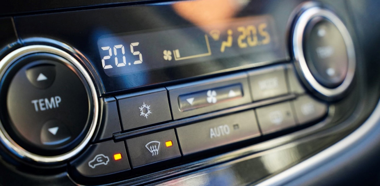 Jak działa automatyczna klimatyzacja w samochodzie?